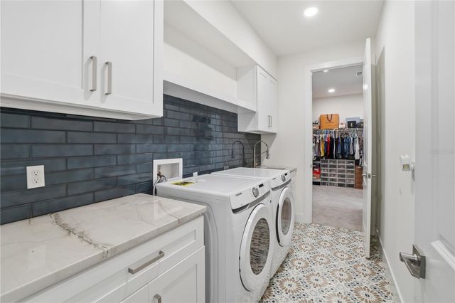 9223 EAGLES PERCH PLACE, Orlando, FL 32825