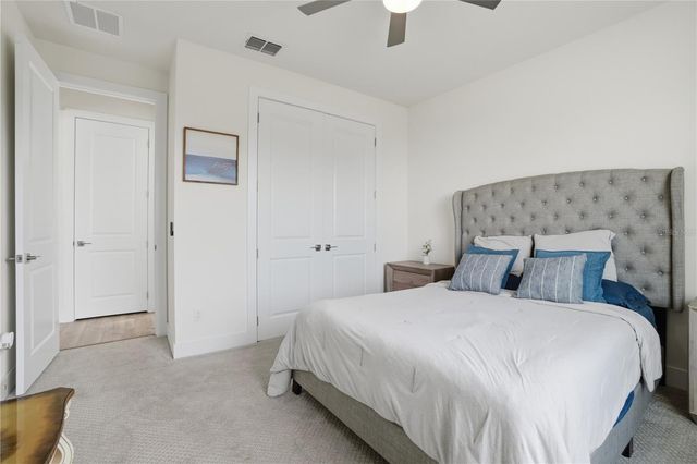 9223 EAGLES PERCH PLACE, Orlando, FL 32825
