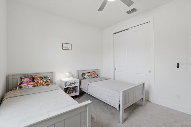 9223 EAGLES PERCH PLACE, Orlando, FL 32825