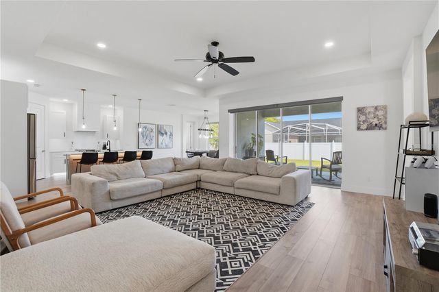 9223 EAGLES PERCH PLACE, Orlando, FL 32825
