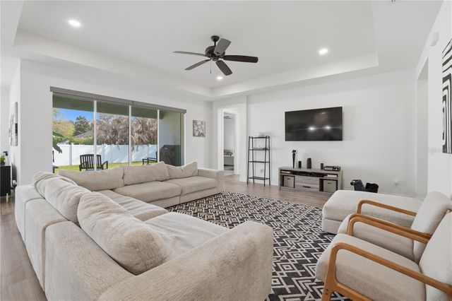 9223 EAGLES PERCH PLACE, Orlando, FL 32825