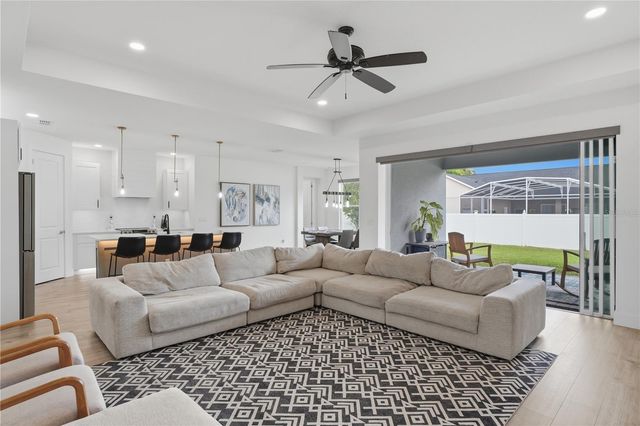 9223 EAGLES PERCH PLACE, Orlando, FL 32825