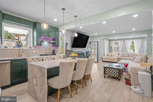 121 CLEVELAND AVE, Riverside, NJ 08075
