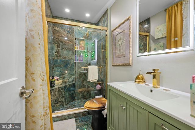 121 CLEVELAND AVE, Riverside, NJ 08075