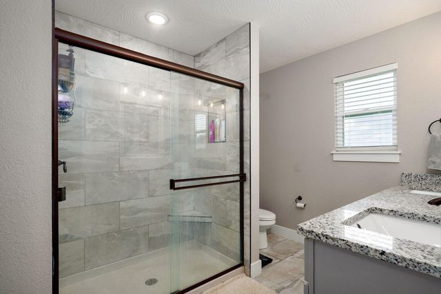 917 West Charlotte Street, Republic, MO 65738