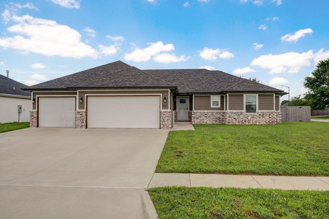 917 West Charlotte Street, Republic, MO 65738