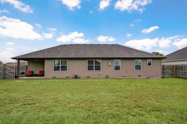 917 West Charlotte Street, Republic, MO 65738