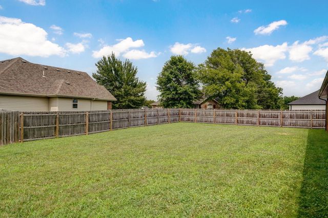 917 West Charlotte Street, Republic, MO 65738
