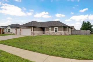 917 West Charlotte Street, Republic, MO 65738