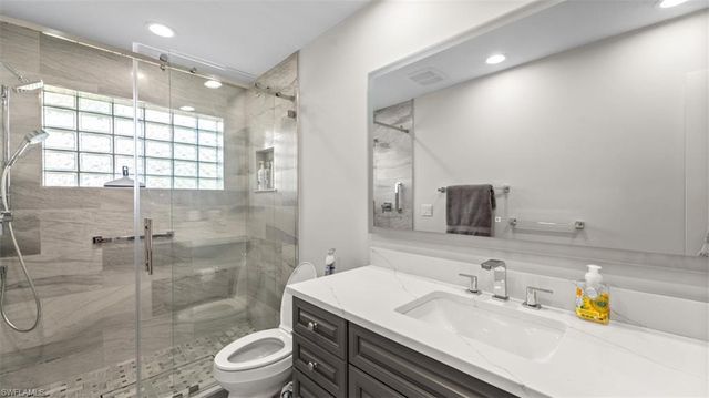 16918 Timberlakes DR, Fort Myers, FL 33908