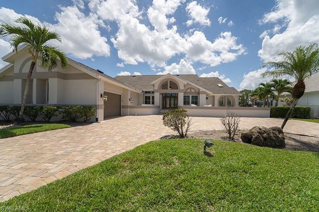 16918 Timberlakes DR, Fort Myers, FL 33908