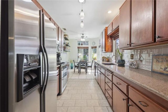 27261 Prominence Road, Menifee, CA 92586