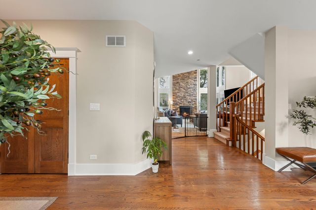 451 Lowell Avenue, Glen Ellyn, IL 60137