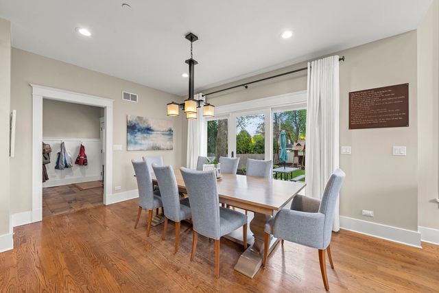 451 Lowell Avenue, Glen Ellyn, IL 60137