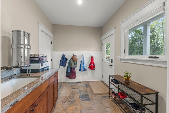 451 Lowell Avenue, Glen Ellyn, IL 60137