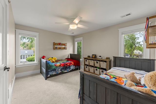 451 Lowell Avenue, Glen Ellyn, IL 60137