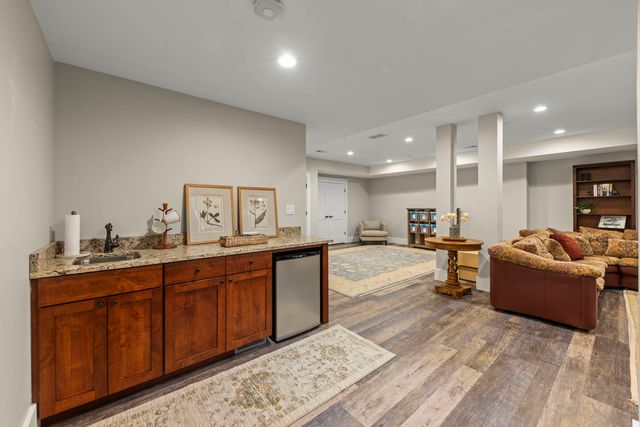 451 Lowell Avenue, Glen Ellyn, IL 60137