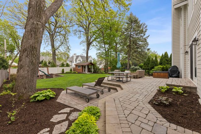 451 Lowell Avenue, Glen Ellyn, IL 60137