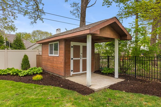 451 Lowell Avenue, Glen Ellyn, IL 60137