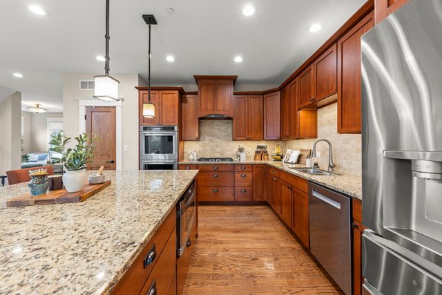 451 Lowell Avenue, Glen Ellyn, IL 60137