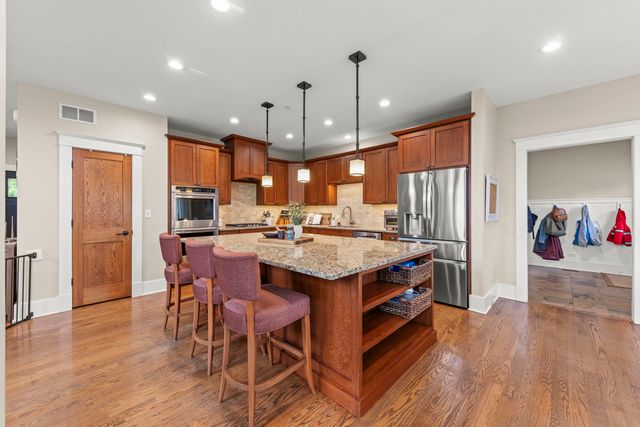 451 Lowell Avenue, Glen Ellyn, IL 60137
