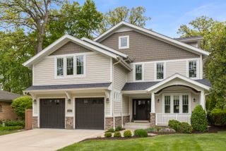 451 Lowell Avenue, Glen Ellyn, IL 60137
