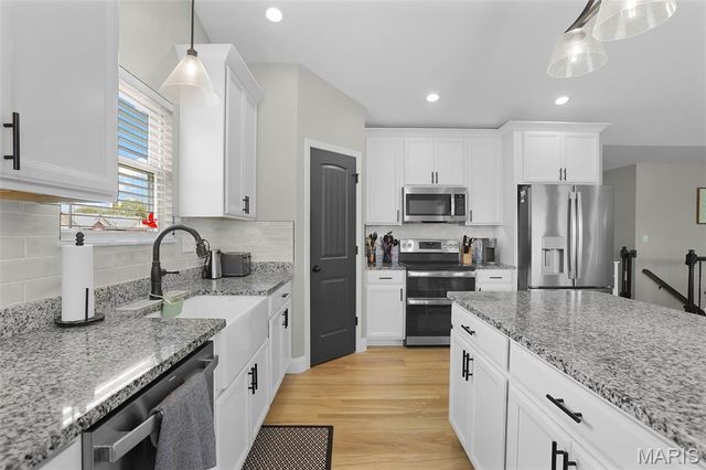 7016 Augusta Drive, Glen Carbon, IL 62034