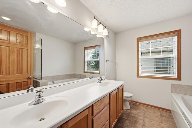 8262 Labont Way 5, Eden Prairie, MN 55344