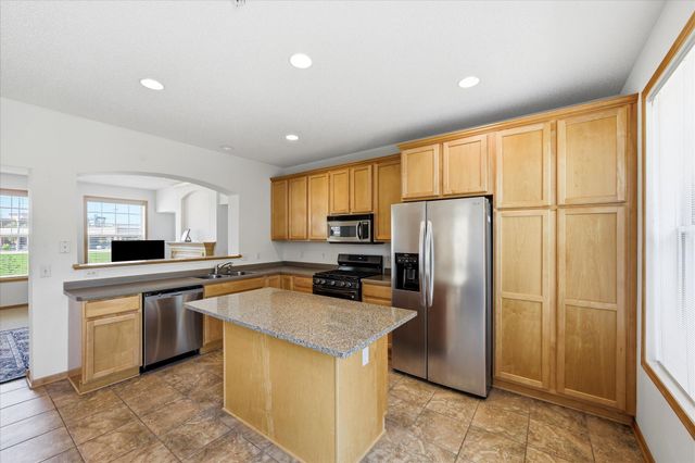 8262 Labont Way 5, Eden Prairie, MN 55344