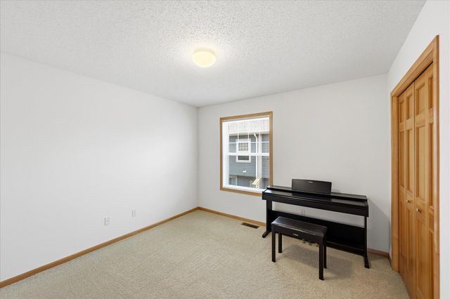 8262 Labont Way 5, Eden Prairie, MN 55344