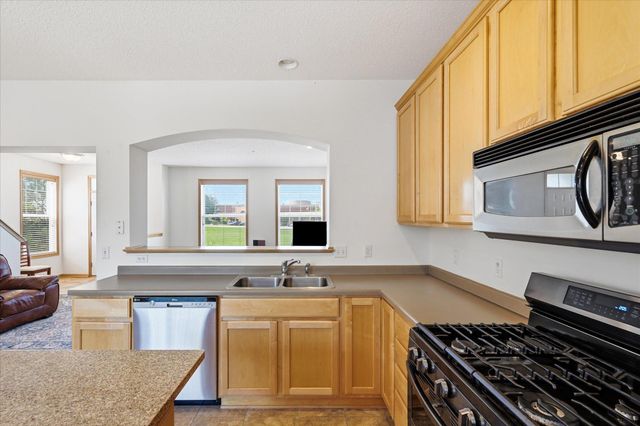 8262 Labont Way 5, Eden Prairie, MN 55344