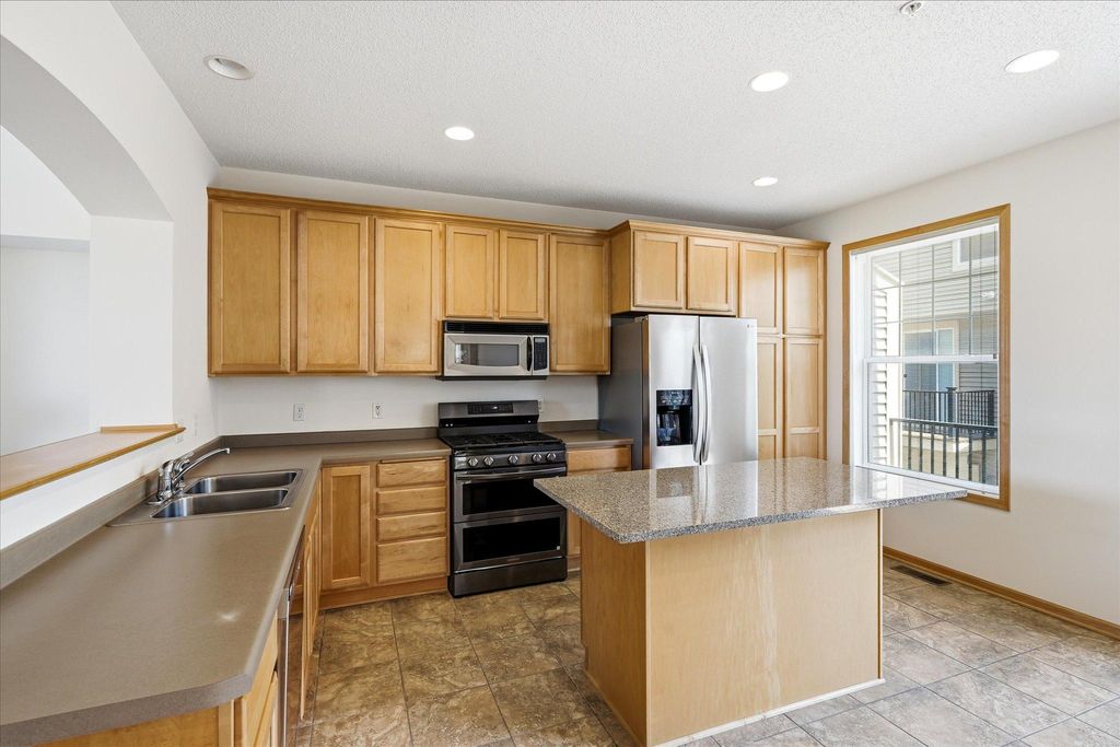 8262 Labont Way 5, Eden Prairie, MN 55344