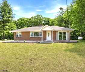 89 Armstrong Rd, Wantage Twp., NJ 07461