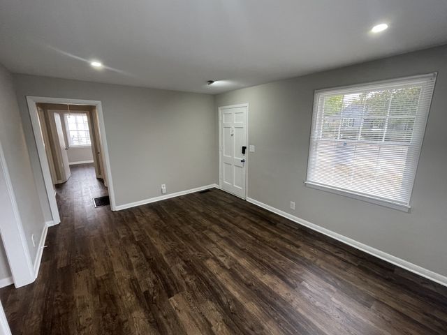 2306 Hammond Dr, Nashville, TN 37208