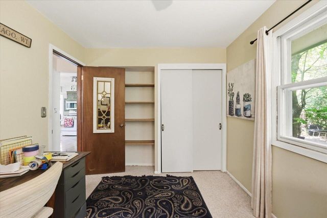 S85W30520 Stoneridge DRIVE, Mukwonago, WI 53149