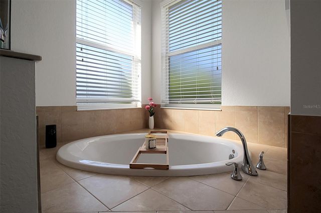 8820 HERITAGE SOUND DRIVE, Bradenton, FL 34212