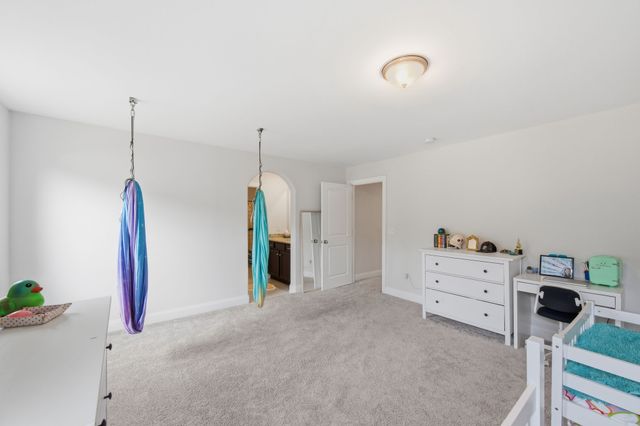 8045 Still Spring Ridge Dr, Nashville, TN 37221