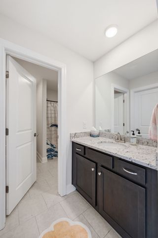 8045 Still Spring Ridge Dr, Nashville, TN 37221
