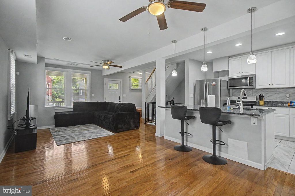 4922 IVANHOE AVE, Baltimore, MD 21212