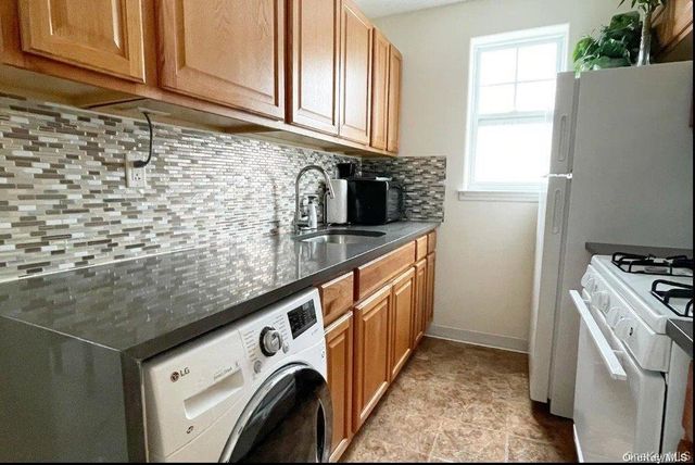 65-08 Ocean Avenue N, Arverne, NY 11692