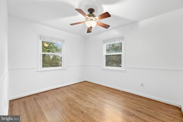 2304 FAIRVIEW TER, Alexandria, VA 22303