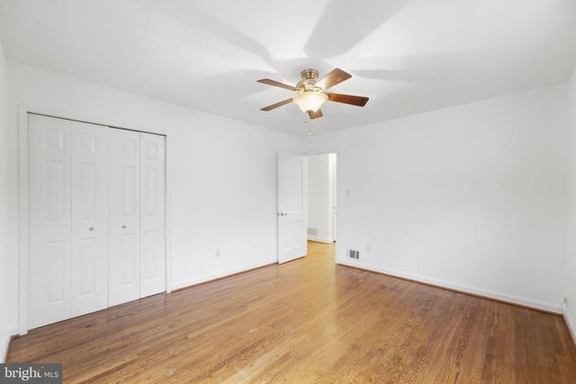 2304 FAIRVIEW TER, Alexandria, VA 22303