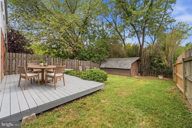2304 FAIRVIEW TER, Alexandria, VA 22303