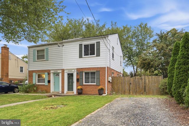 2304 FAIRVIEW TER, Alexandria, VA 22303