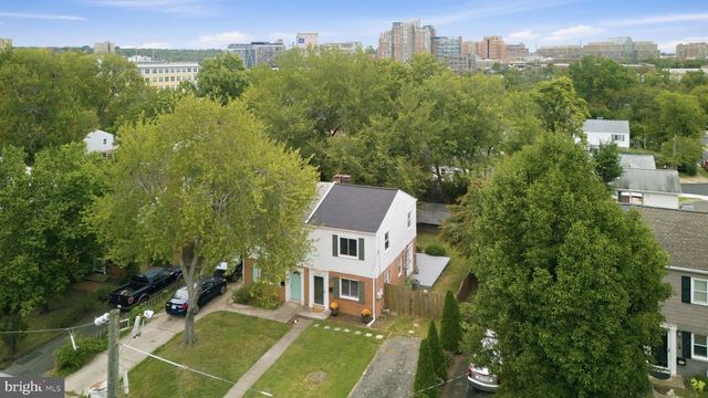 2304 FAIRVIEW TER, Alexandria, VA 22303