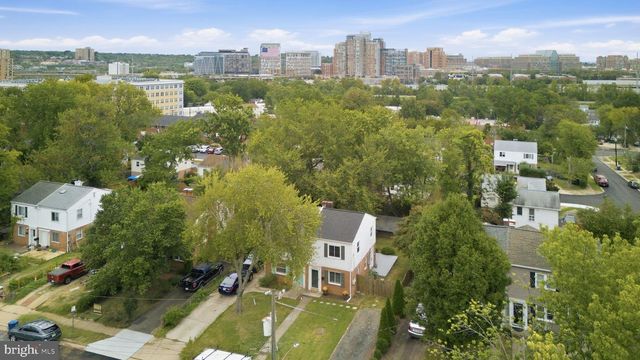 2304 FAIRVIEW TER, Alexandria, VA 22303