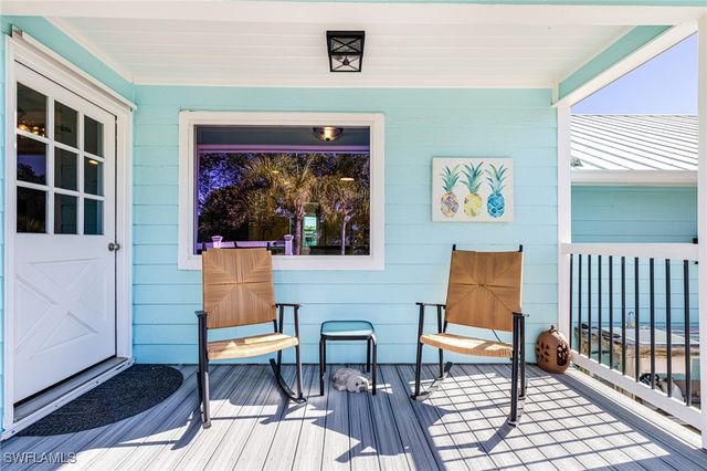 20520 Pine Tree LN, Estero, FL 33928