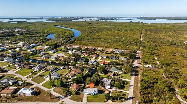 20520 Pine Tree LN, Estero, FL 33928