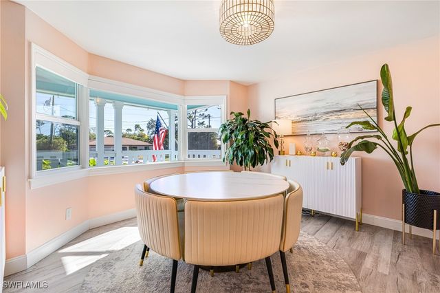 20520 Pine Tree LN, Estero, FL 33928