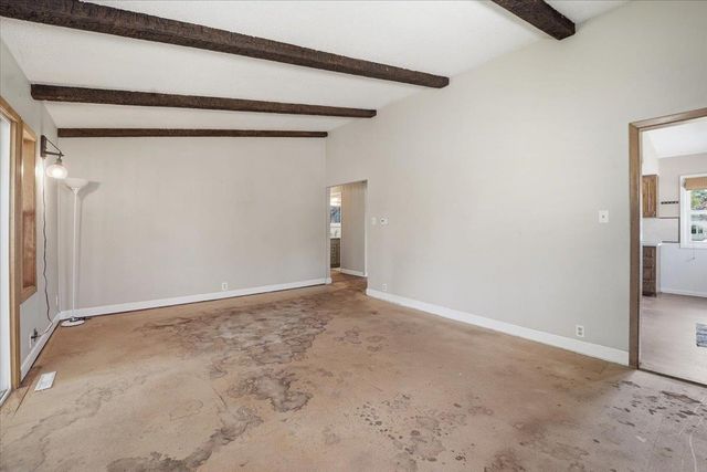 3137 Hammond Avenue, Waterloo, IA 50702